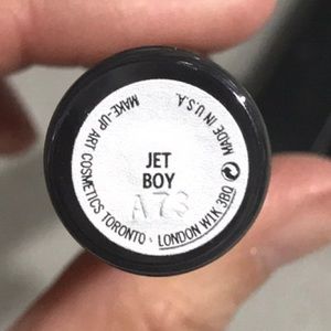 MAC Cosmetics Makeup - MAC cosmetic jet boy MAC Cosmetics Makeup - MAC cosmetic jet boy